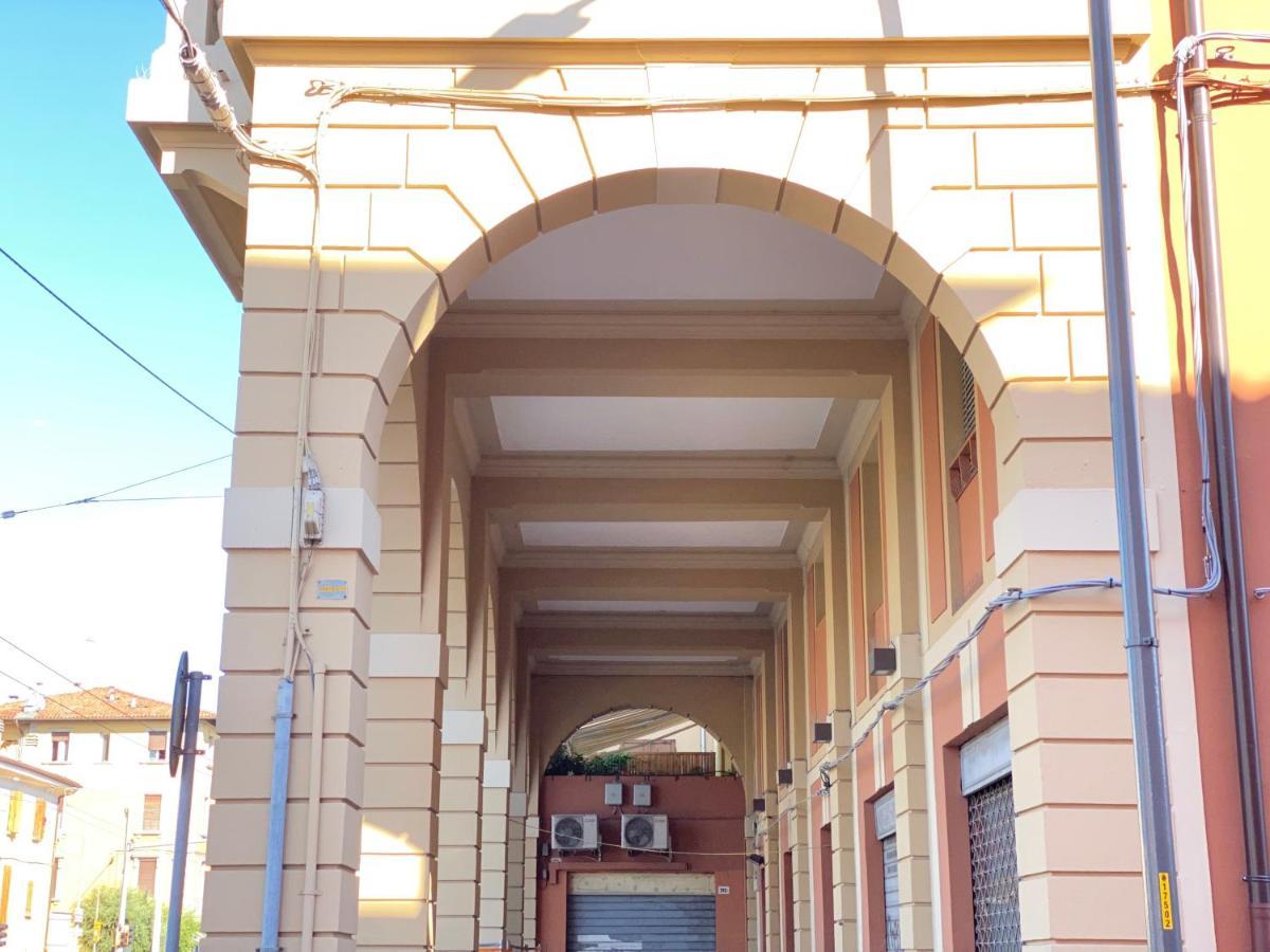 5 Archi Apartment Bologna Bagian luar foto