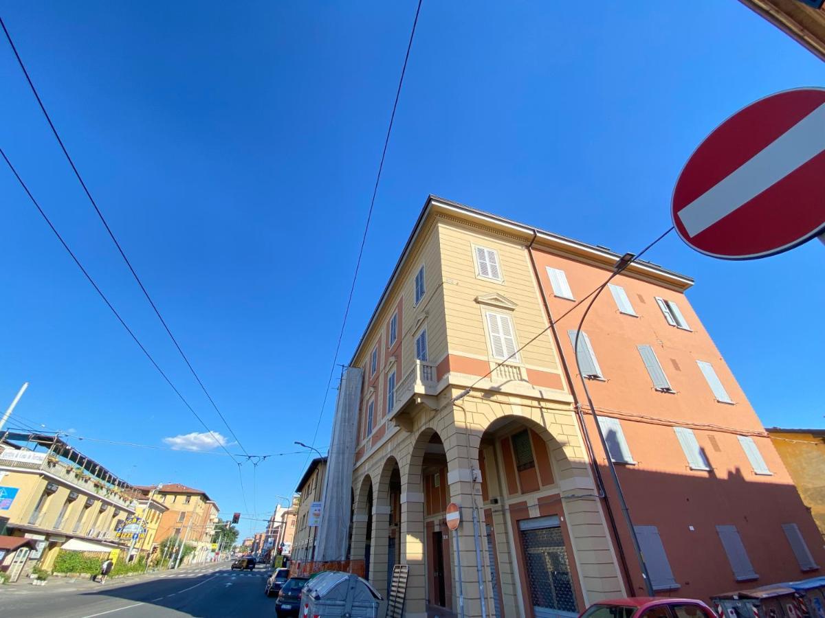 5 Archi Apartment Bologna Bagian luar foto